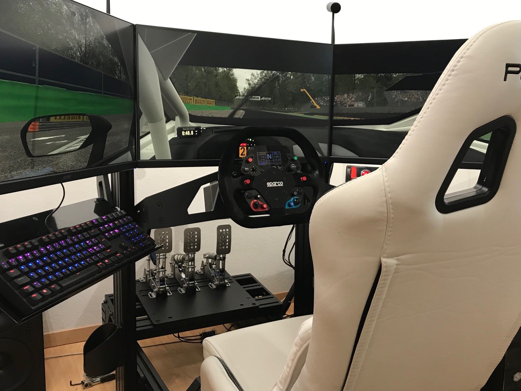 G-Performance is an official Simucube reseller, who distributes Simucube 2 Direct Drive force feedback wheelbases for sim racers and their sim racing simulatiors, together with other Simucube 2 accessories.